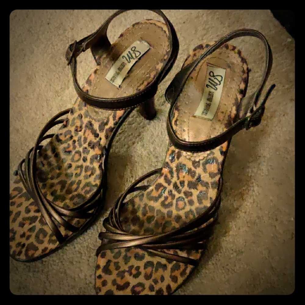 SM New York Leopard Print Heals